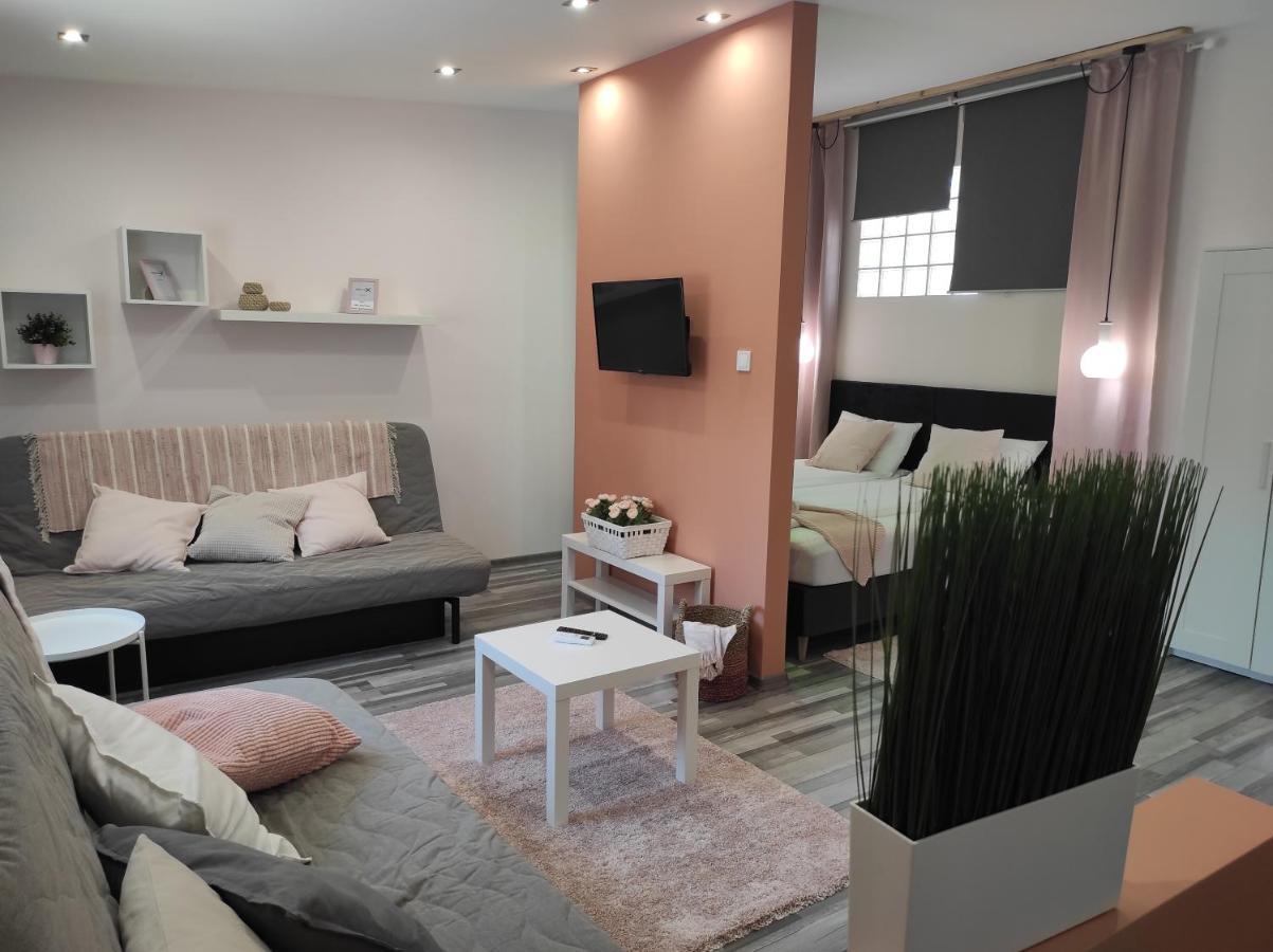 7 Days Apartment Makó Dış mekan fotoğraf